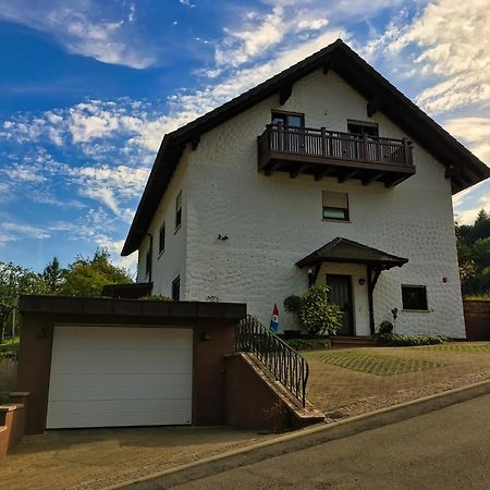 Gemuetliche Wohnung Mit Neckarblick Ебербах Екстериор снимка