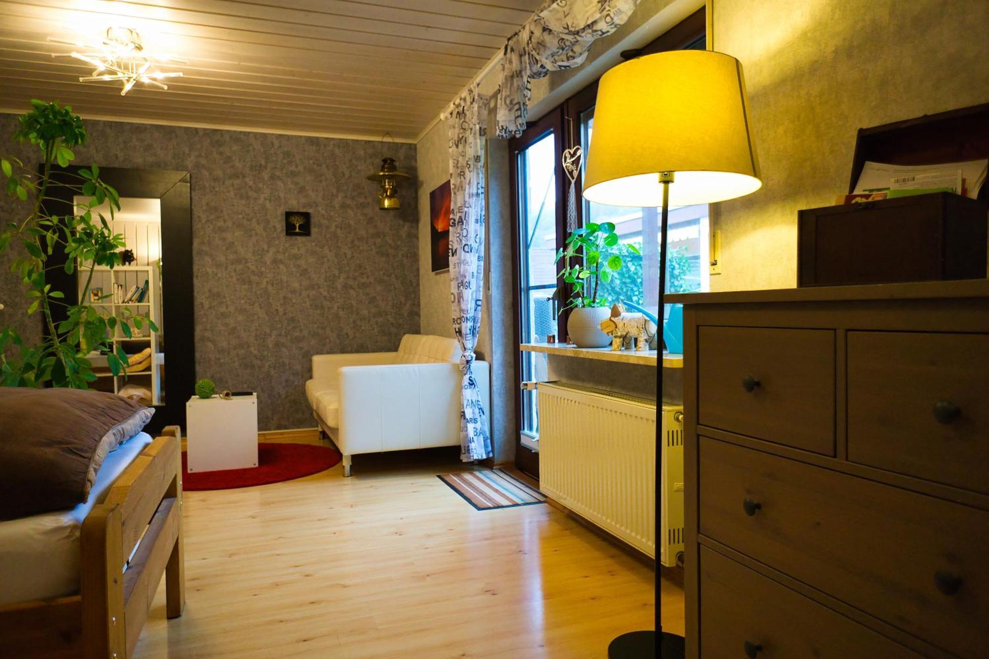 Gemuetliche Wohnung Mit Neckarblick Ебербах Екстериор снимка