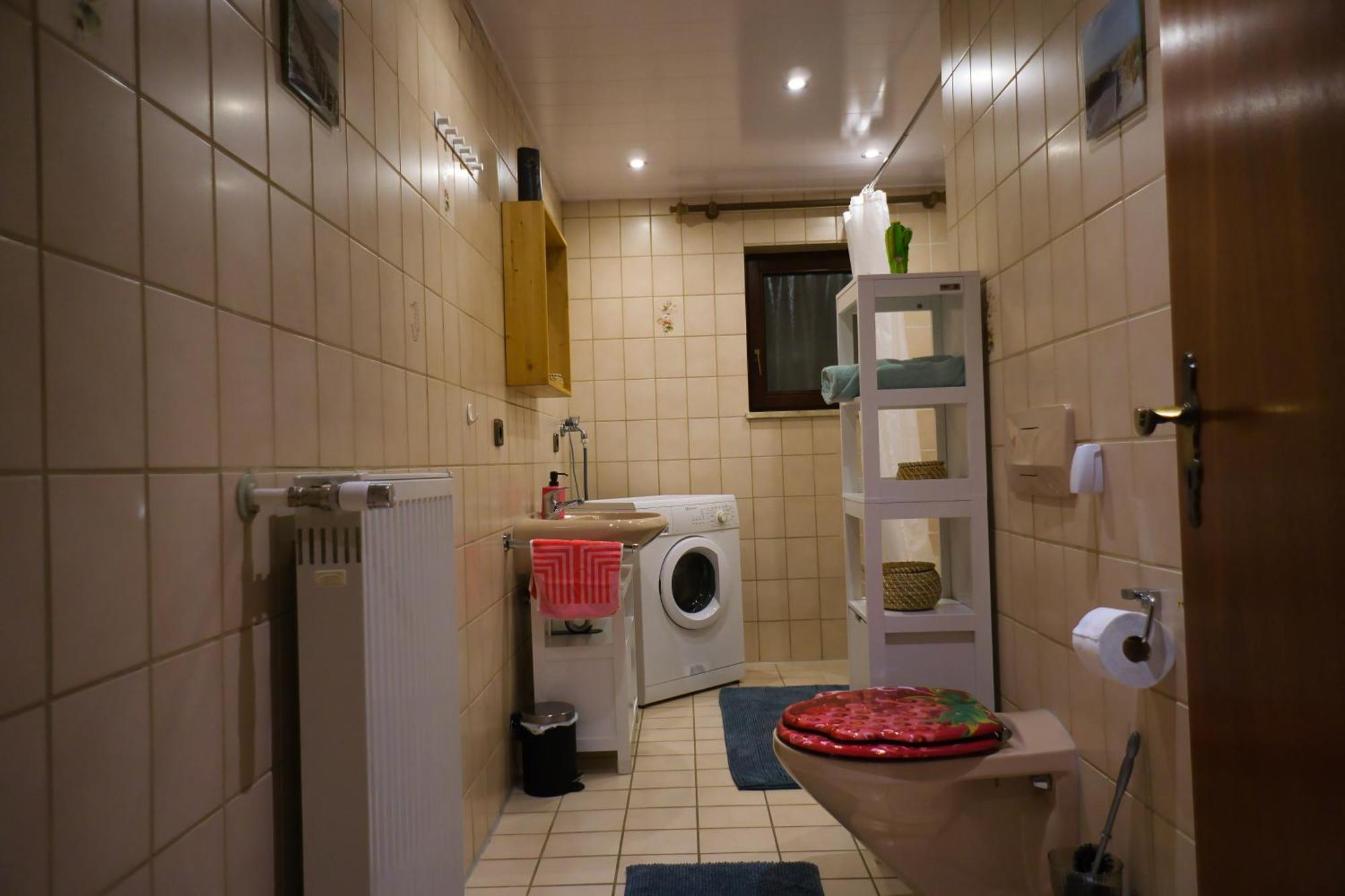 Gemuetliche Wohnung Mit Neckarblick Ебербах Екстериор снимка