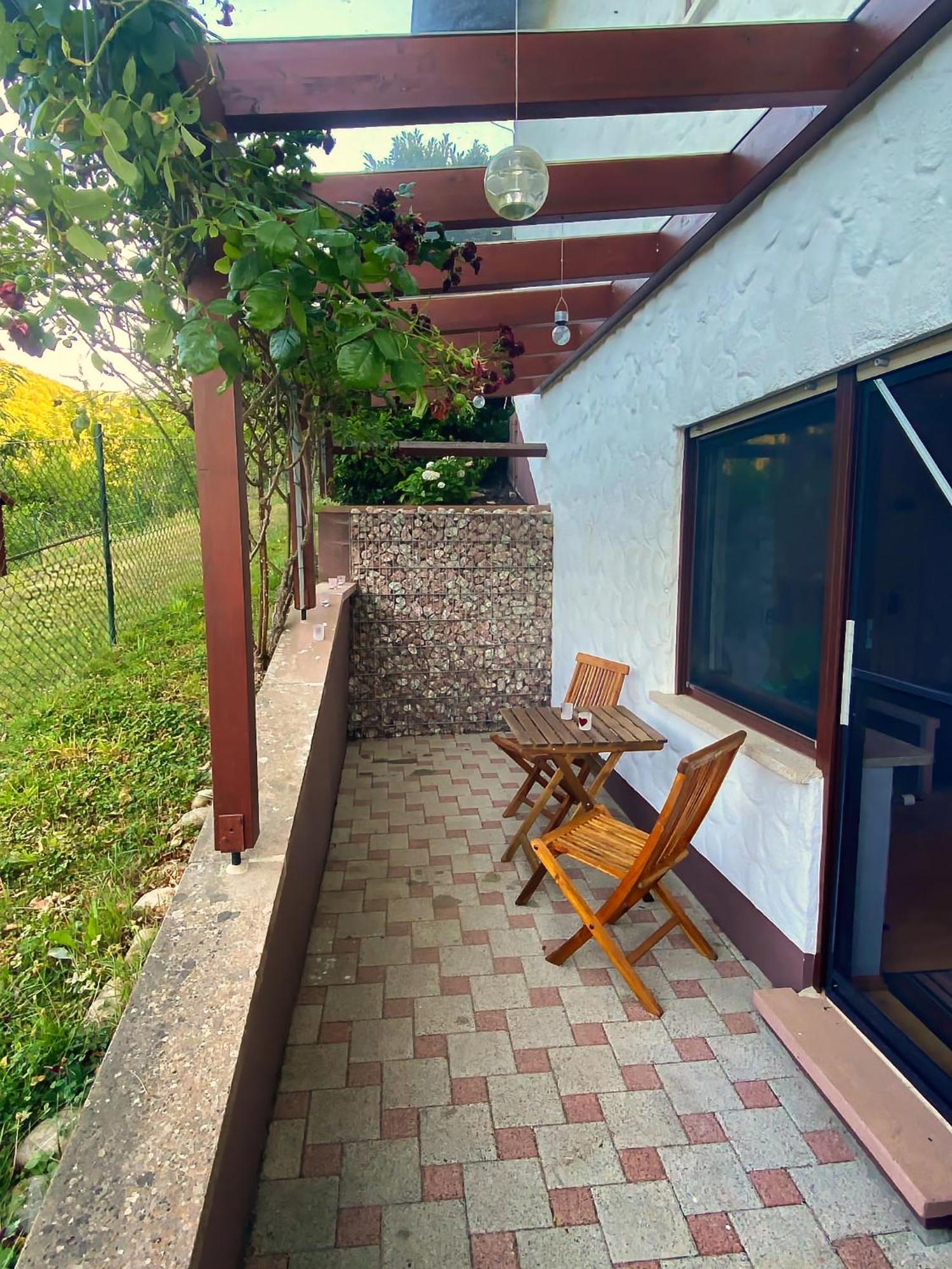 Gemuetliche Wohnung Mit Neckarblick Ебербах Екстериор снимка